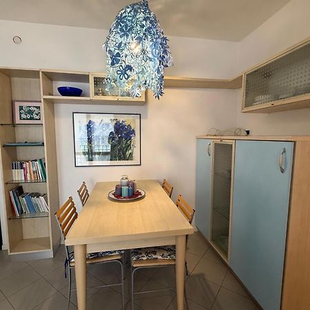 Gracious Apartment Located In The Heart Of Lignano Lignano Sabbiadoro Exterior photo